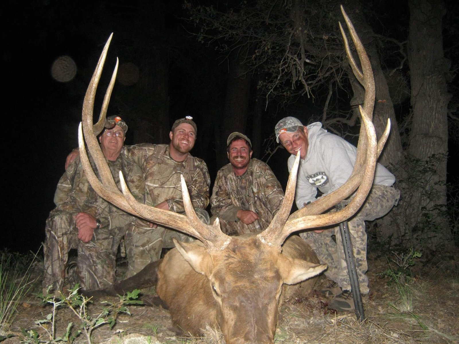 478895_589553254401733_1354871272_o